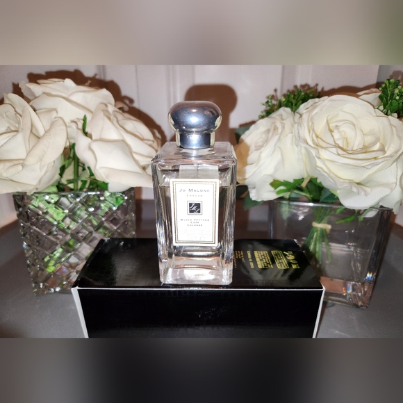 Vintage Black Vetyver Cafe Cologne by Jo Malone; 100ml / 3.4 fl.oz; 78% Full - Picture 3 of 16